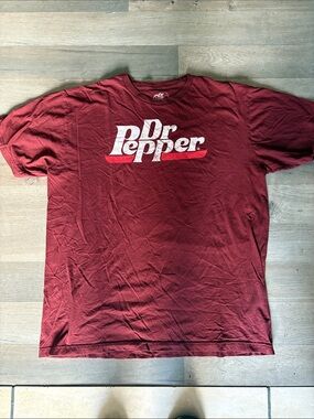 Dr Pepper Men's Short Sleeve Logo Tee in Maroon